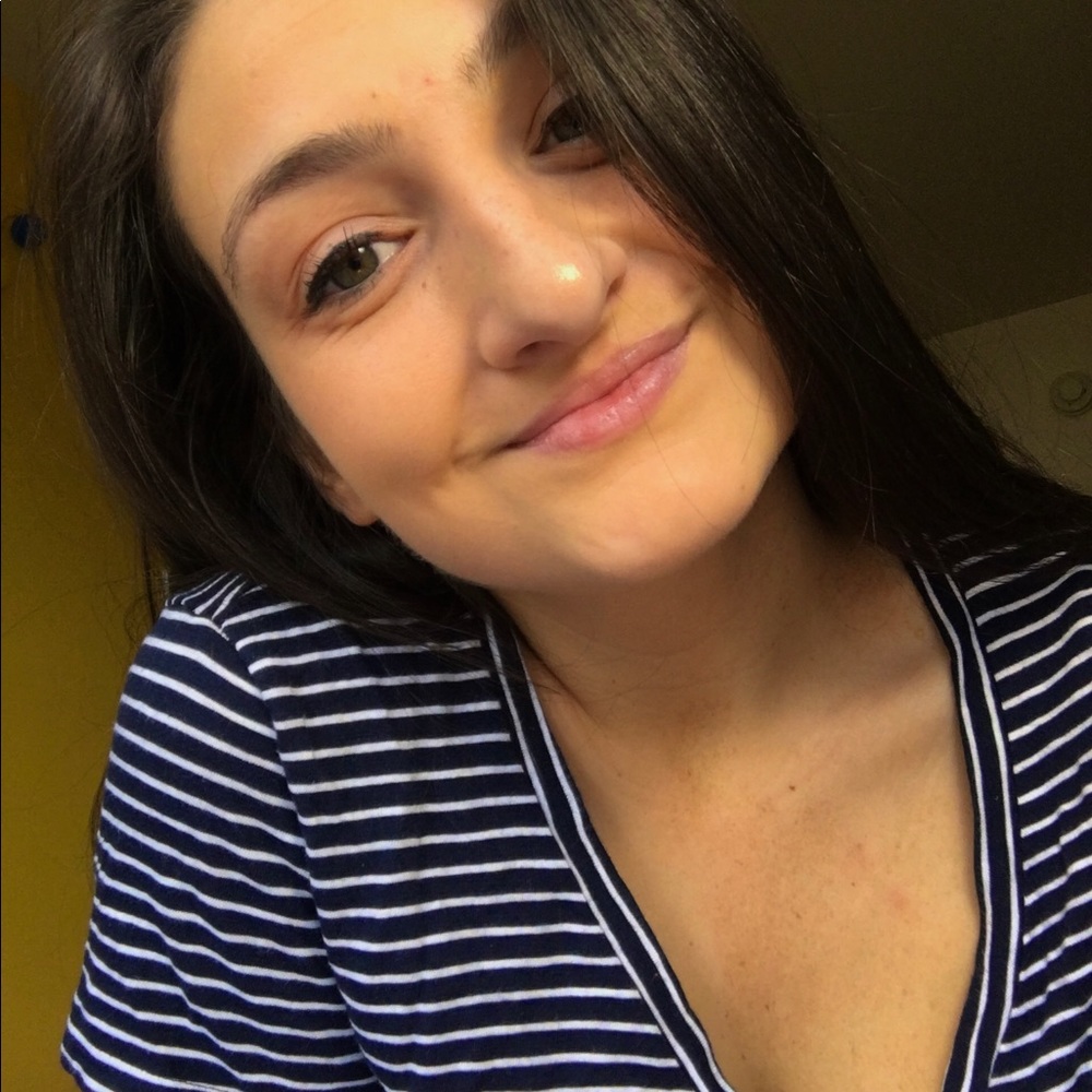 Meet your Posher, Michaela